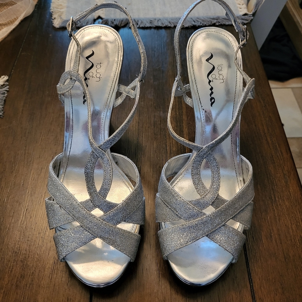 Touch of Nina sparkling silver heels size 9.5